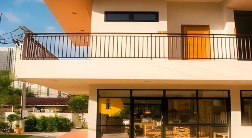 Yellow Moon Hotel Pattaya Extérieur photo