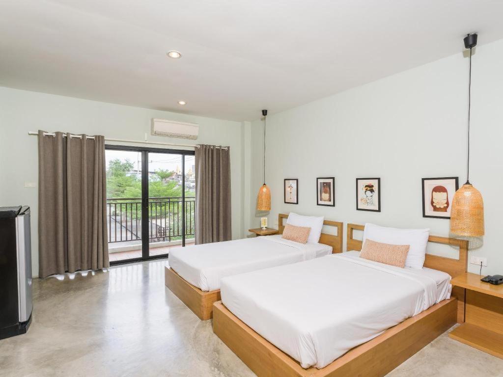Yellow Moon Hotel Pattaya Extérieur photo